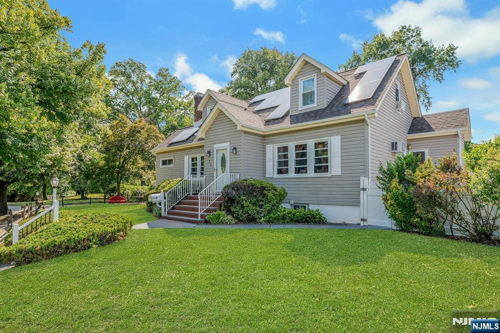 1 Hewitt Avenue - Photo 5