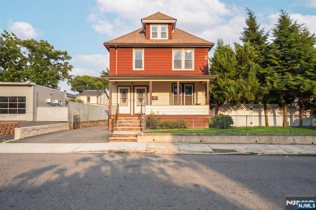 92 Union Avenue - Photo 1