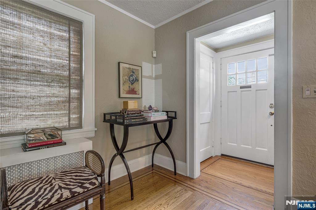 644 Linwood Avenue - Photo 4