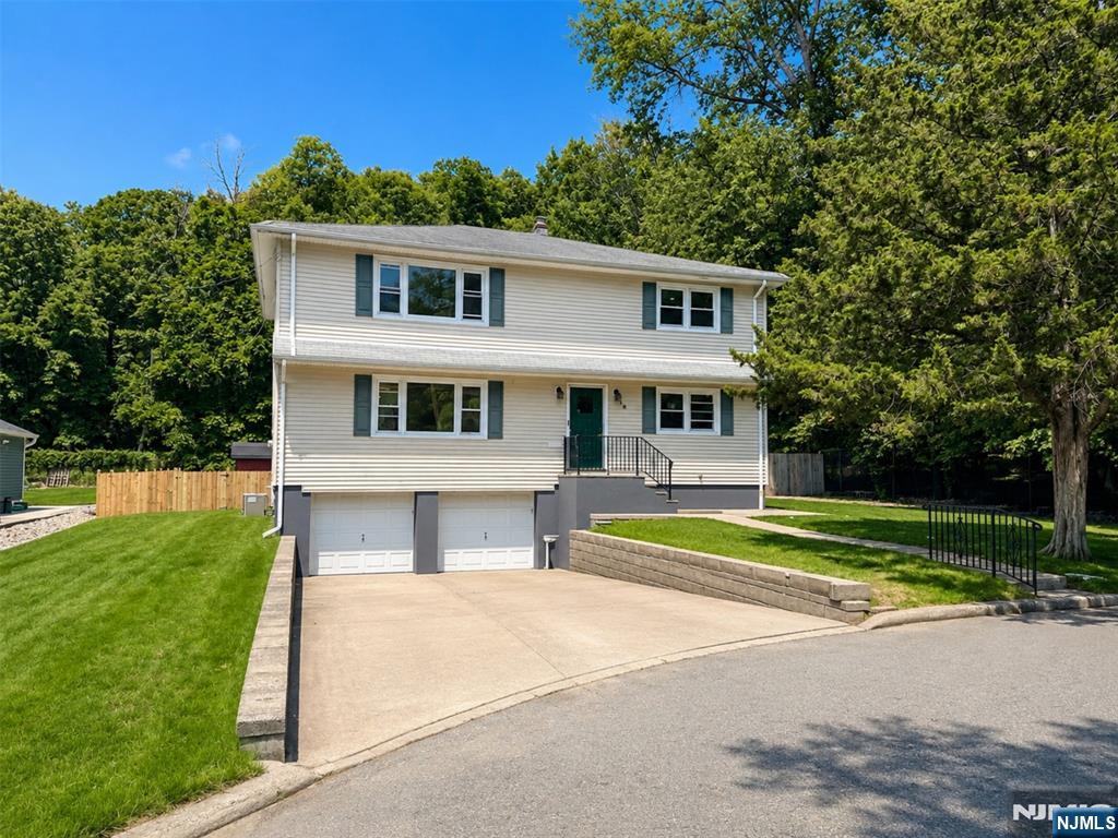 28 Carr Street 1 - Photo 1