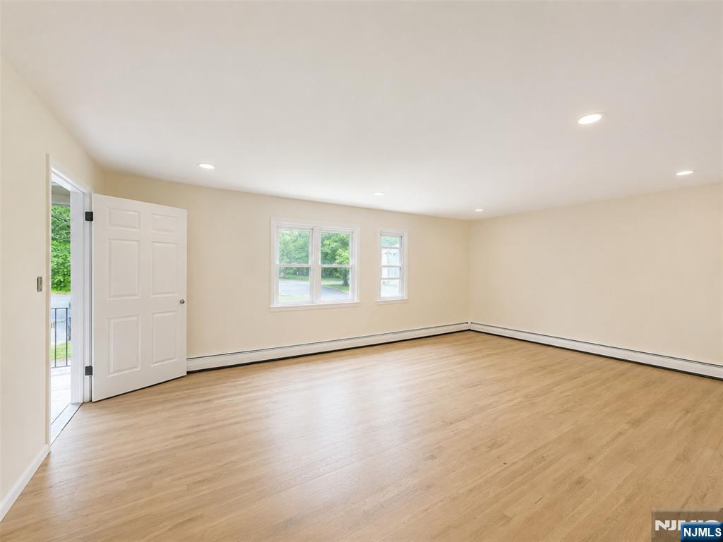 28 Carr Street 1 - Photo 3