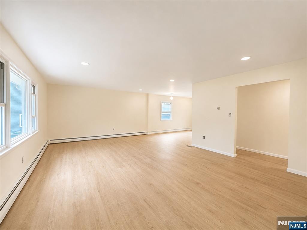 28 Carr Street 1 - Photo 4
