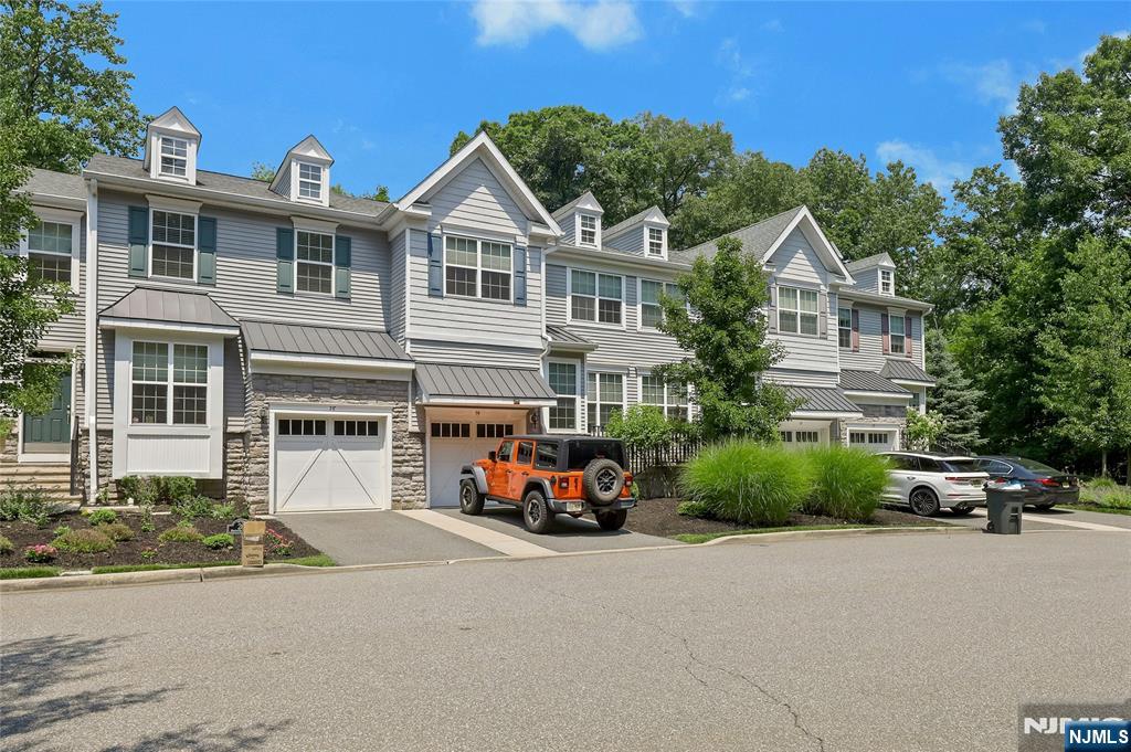 28  Masterson Court , Waldwick, NJ, 07463