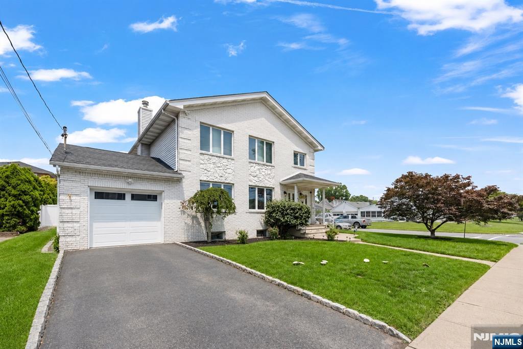 137 Stefanic Avenue 1 - Photo 2