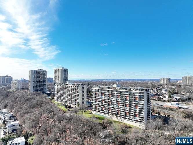 3 Horizon Rd #1406, Fort Lee, NJ 07024