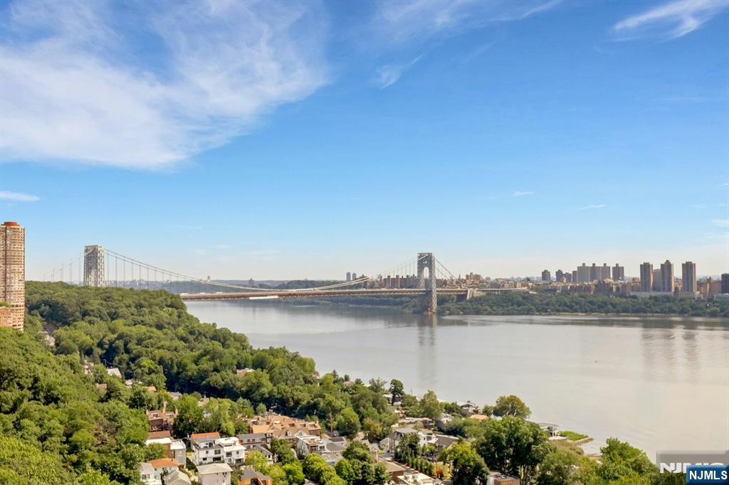 3 Horizon Rd #1406, Fort Lee, NJ 07024