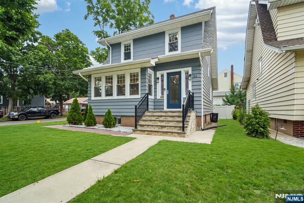 56 Katherine Avenue - Photo 2