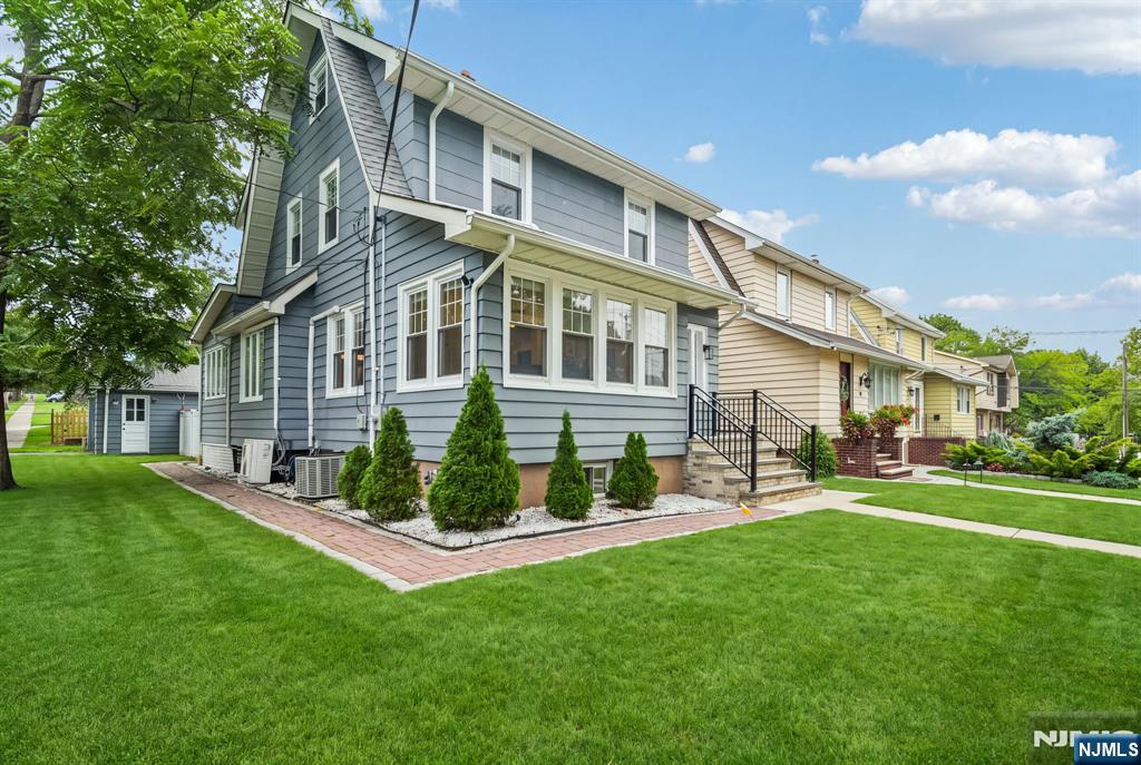 56 Katherine Avenue - Photo 3