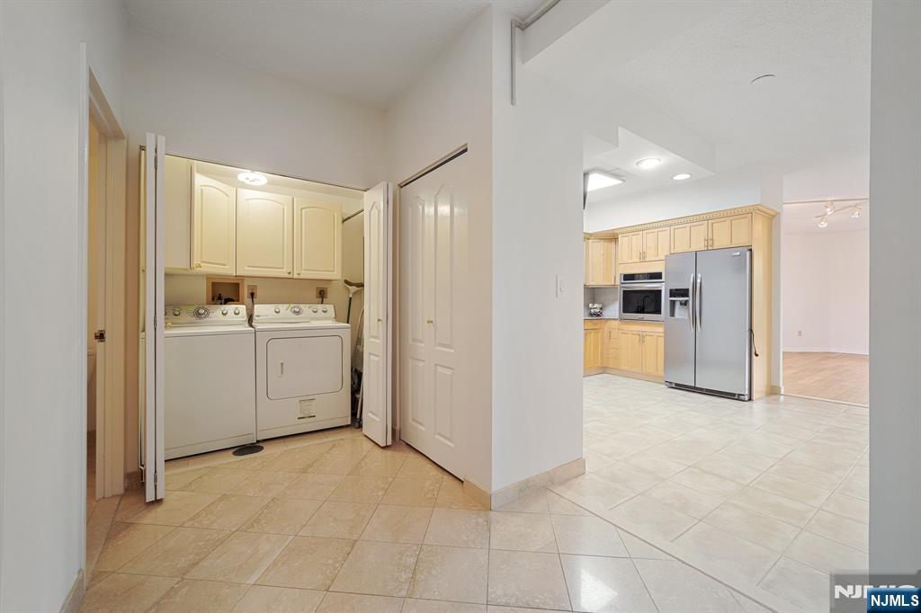 10 Smith Manor Boulevard 820 - Photo 3