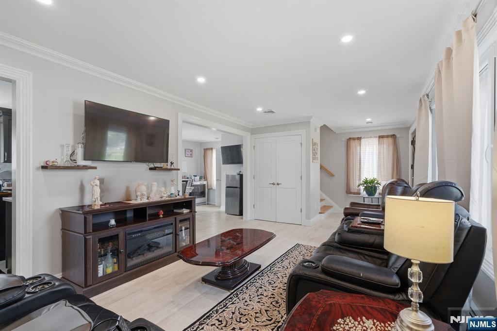 170 Mount Pleasant Avenue - Photo 5