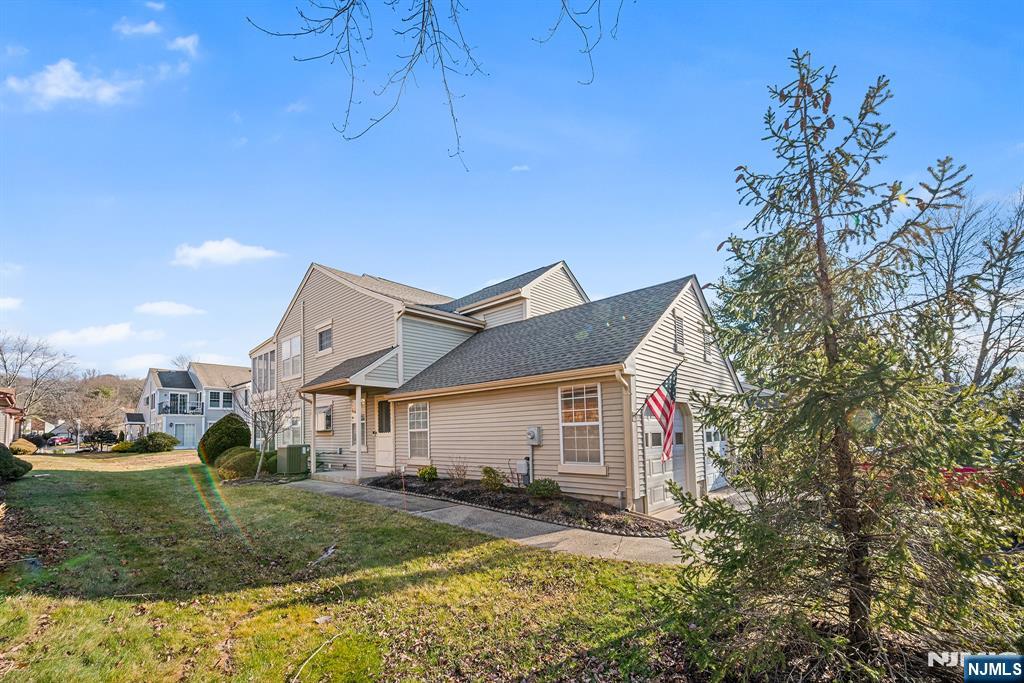 11 Rothwell Drive 11D - Photo 3