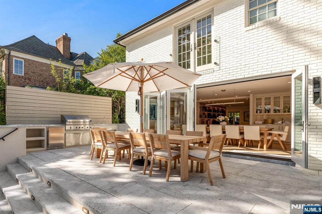 306 Hutchinson Road