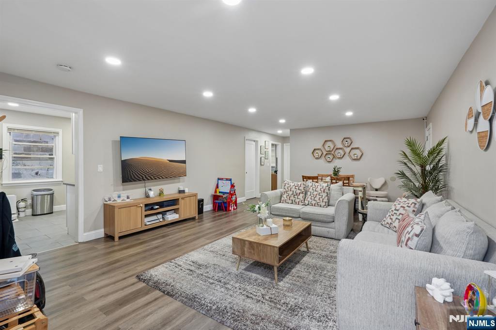 169 Godwin Avenue - Photo 5