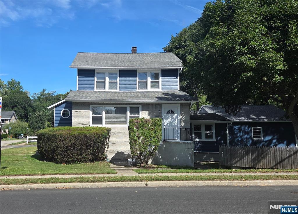 230 Madison Avenue - Photo 1