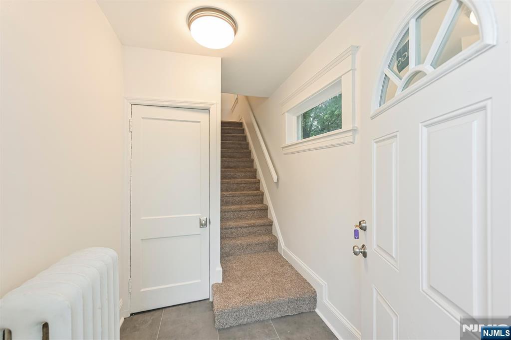 230 Madison Avenue - Photo 2