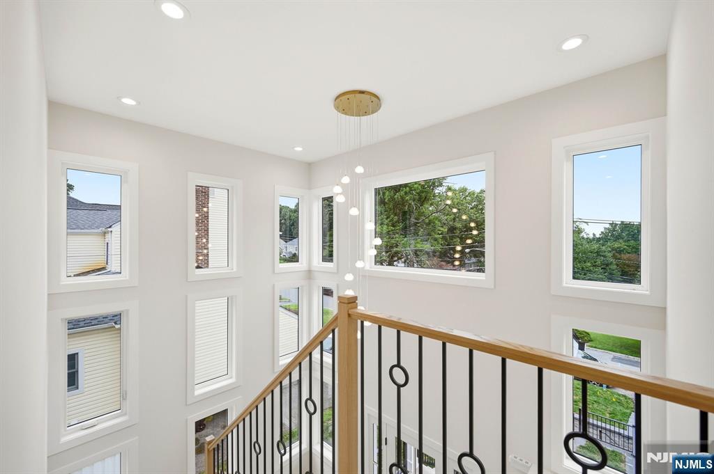 34 Crestview Hill Road