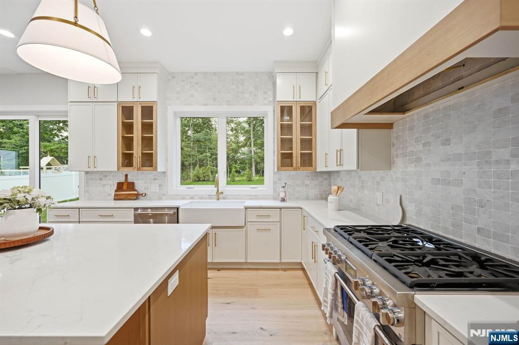 34 Crestview Hill Road