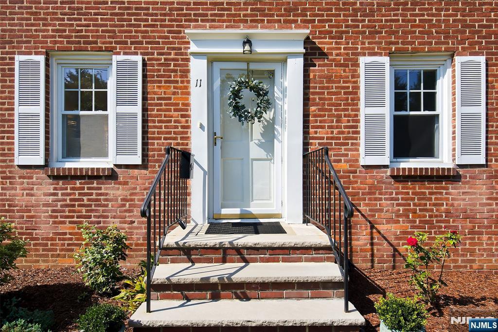 11 Monroe Avenue - Photo 4