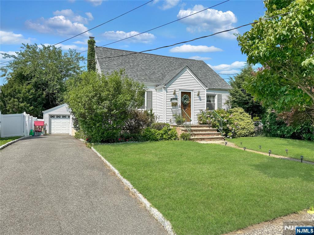 11-14 3rd St, Fair Lawn, NJ 07410