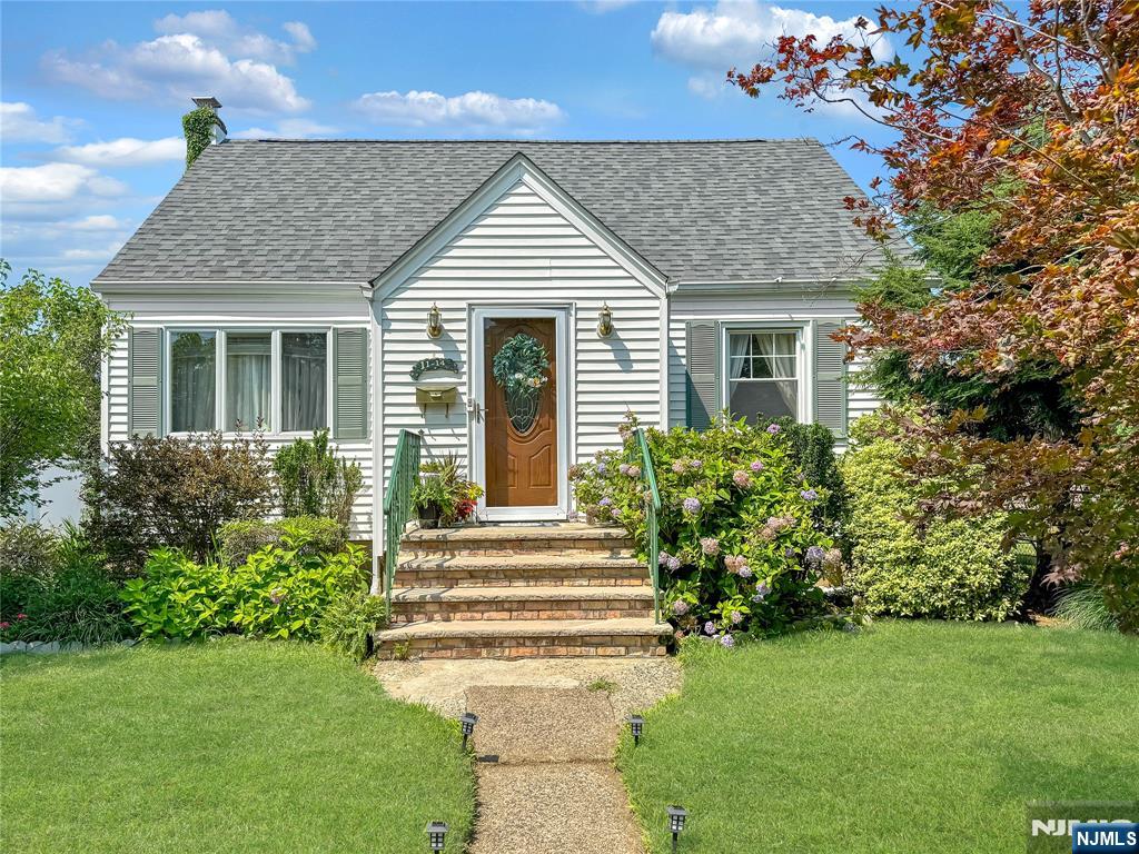 11-14 3rd St, Fair Lawn, NJ 07410