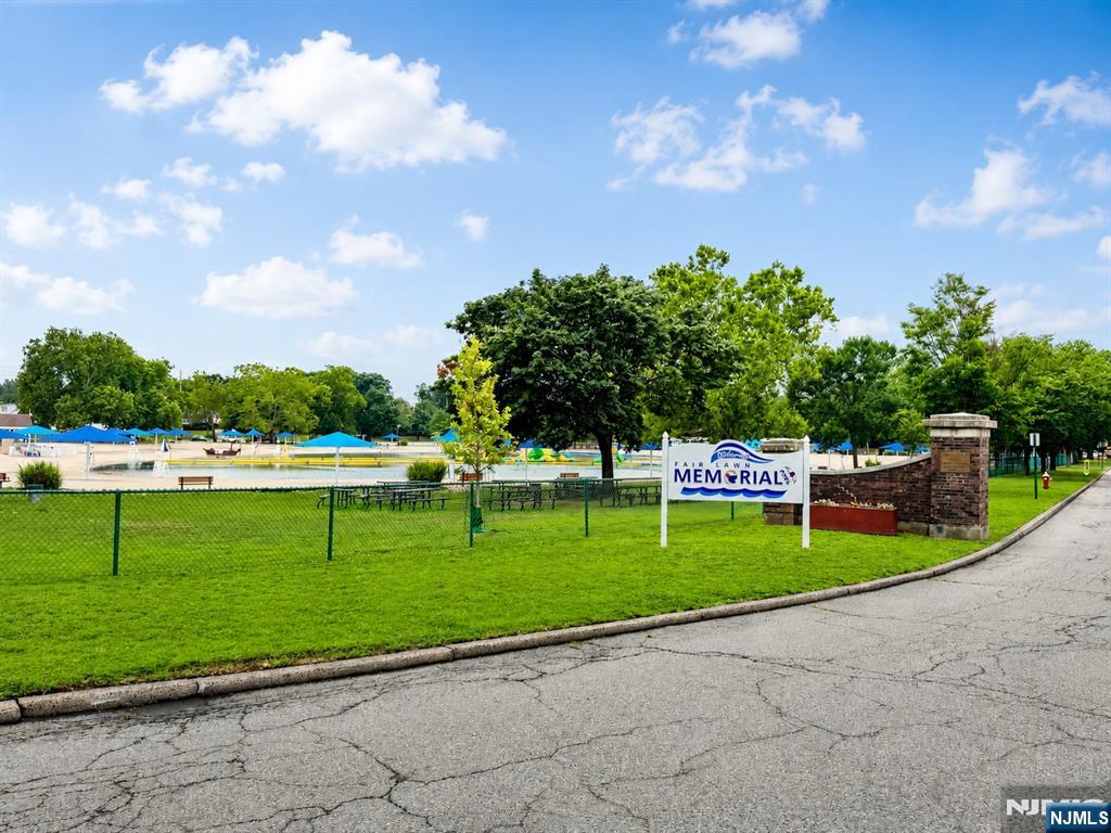 11-14 3rd St, Fair Lawn, NJ 07410