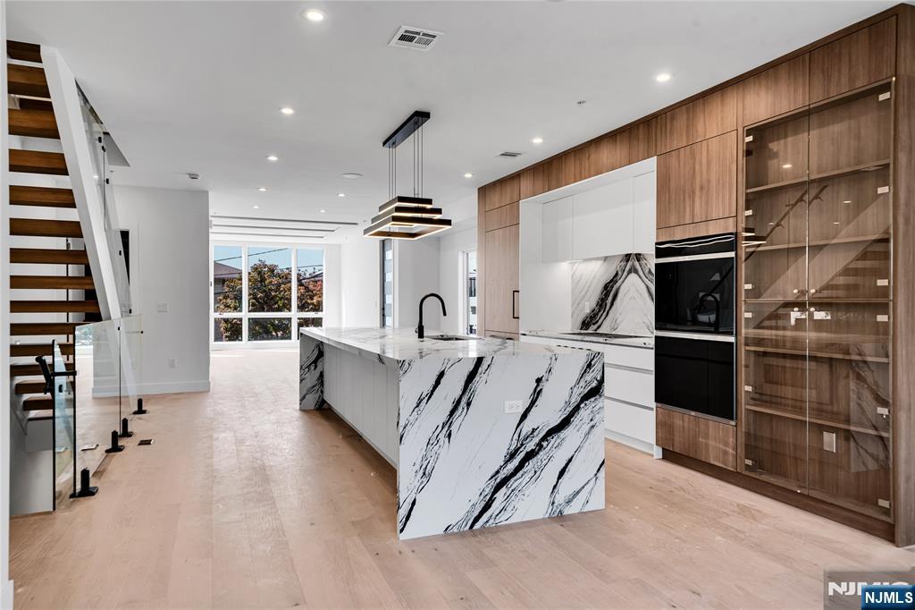 1522 11th Street - Photo 4