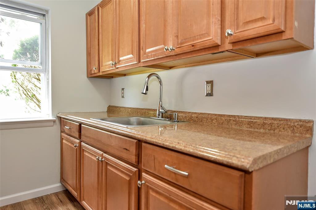 12 Regency Park