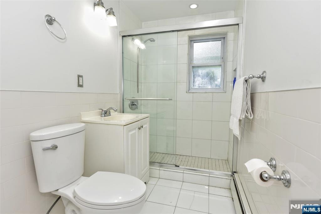 12 Regency Park