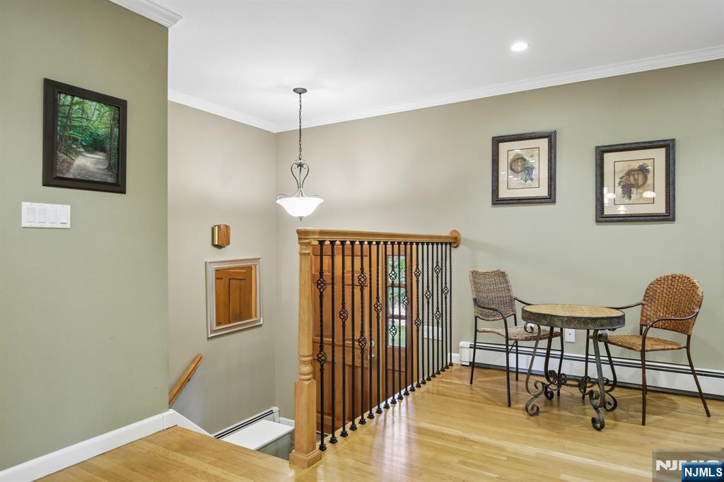 26 Birch Rd, Mahwah, NJ 07430