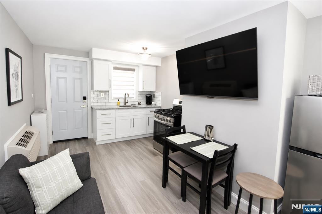136 Stefanic Avenue 2 - Photo 4