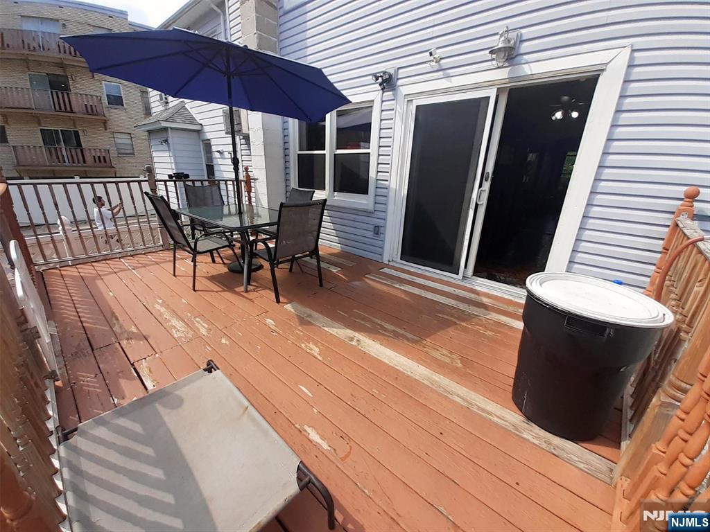 75 PRESTON Street