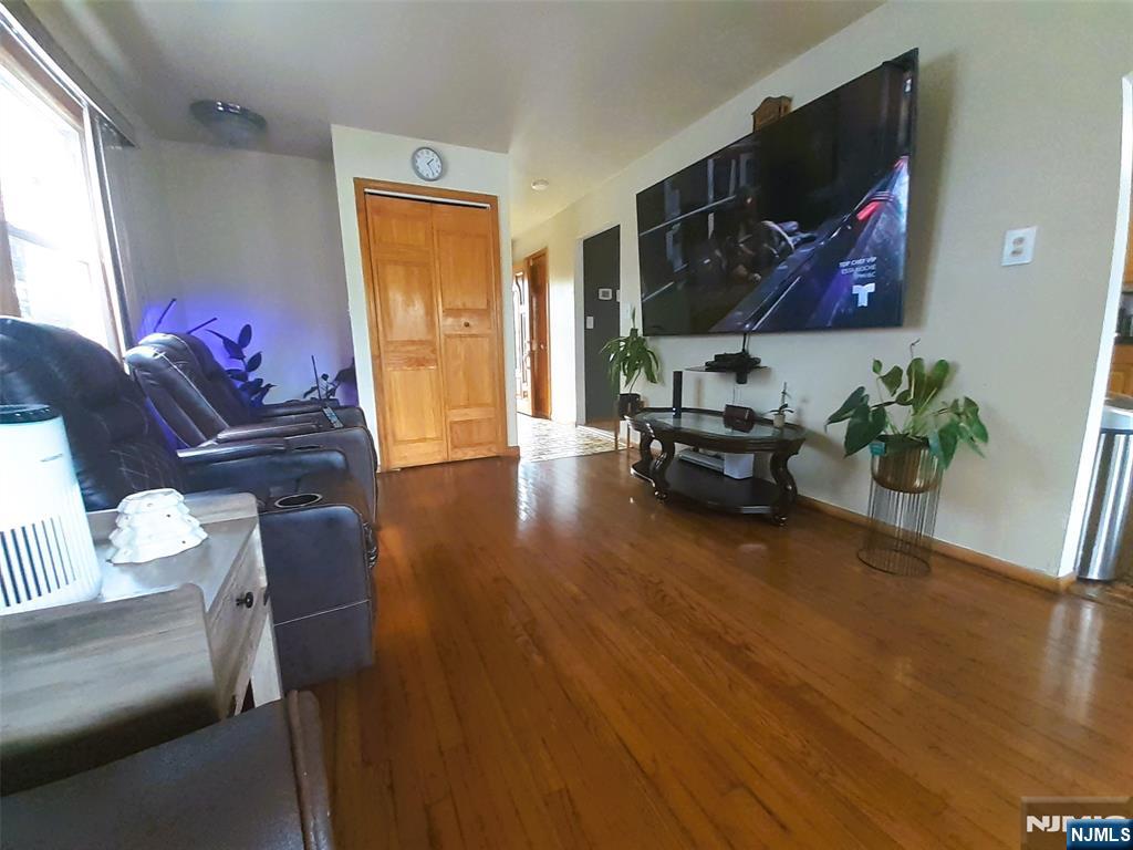 75 PRESTON Street - Photo 4