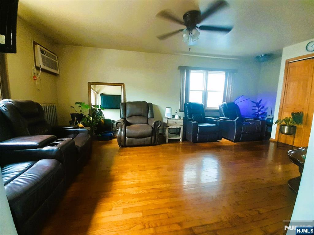 75 PRESTON Street - Photo 5