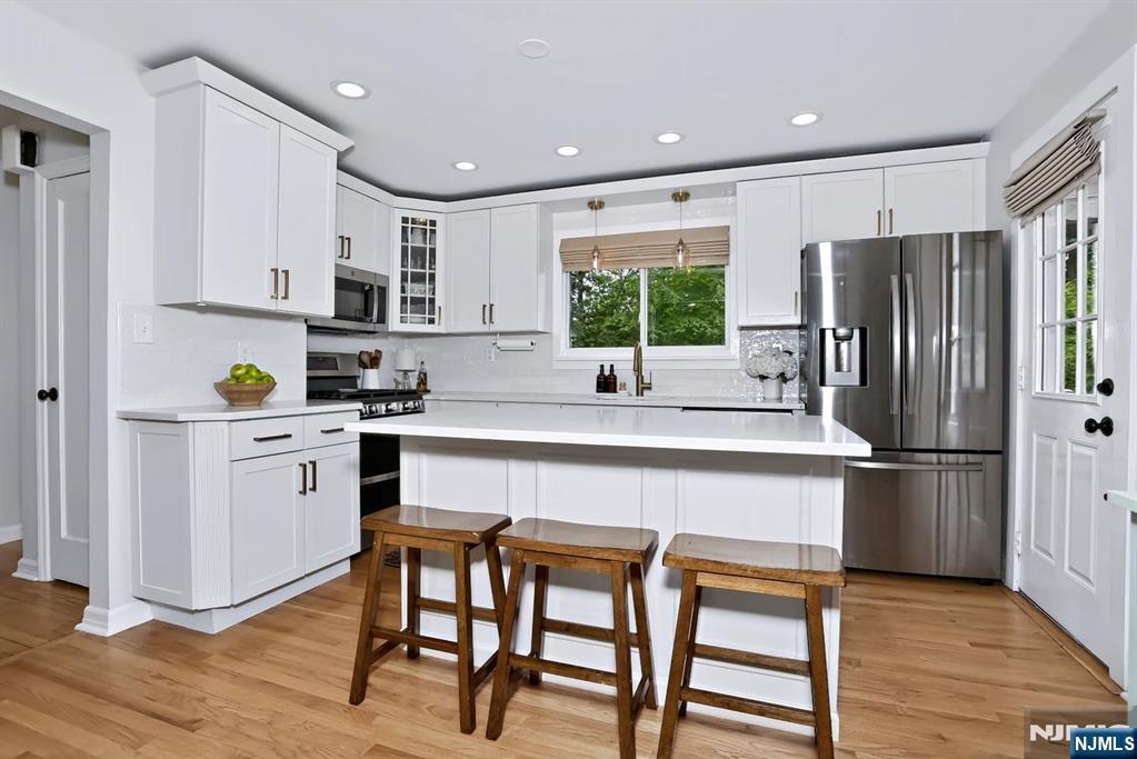 264 Lincoln Boulevard - Photo 2