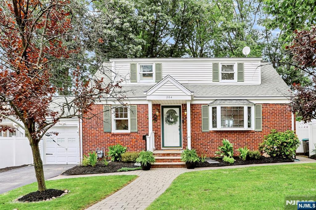 264 Lincoln Boulevard - Photo 5
