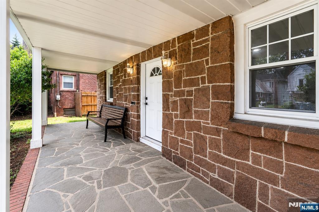 1087 Lambert Rd, Teaneck, NJ 07666