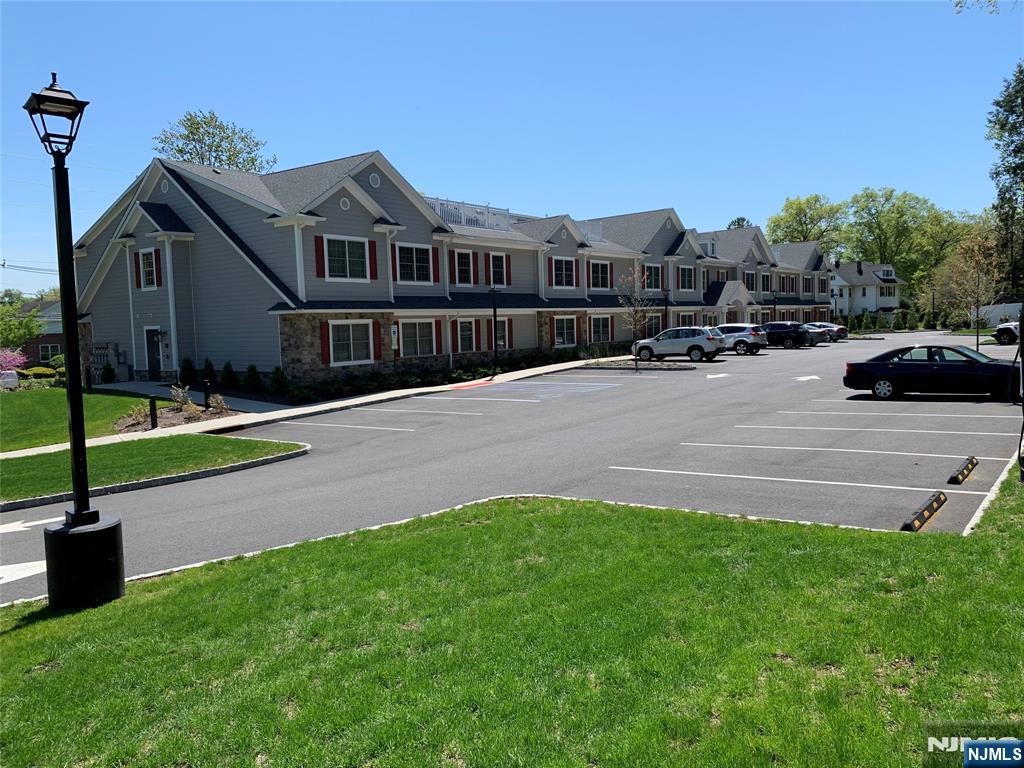 505 Kinderkamack Road #201 - Photo 2