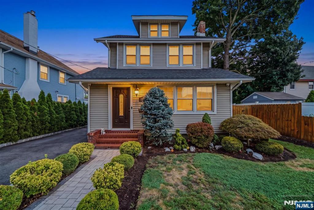 198 Preston St, Ridgefield Park, NJ 07660