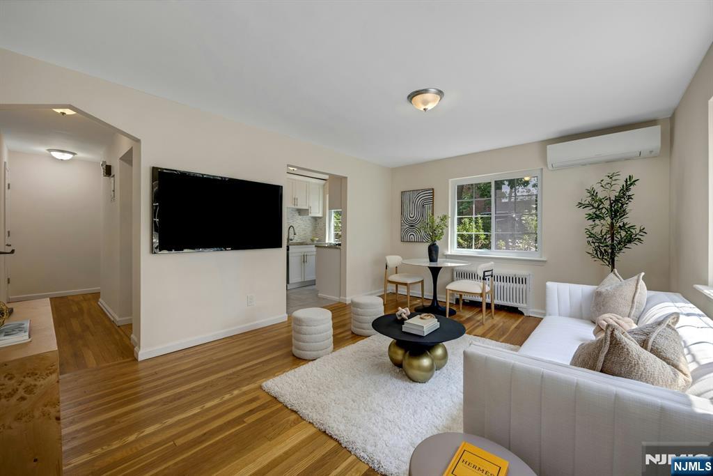 99 Tracey Place 3 - Photo 2