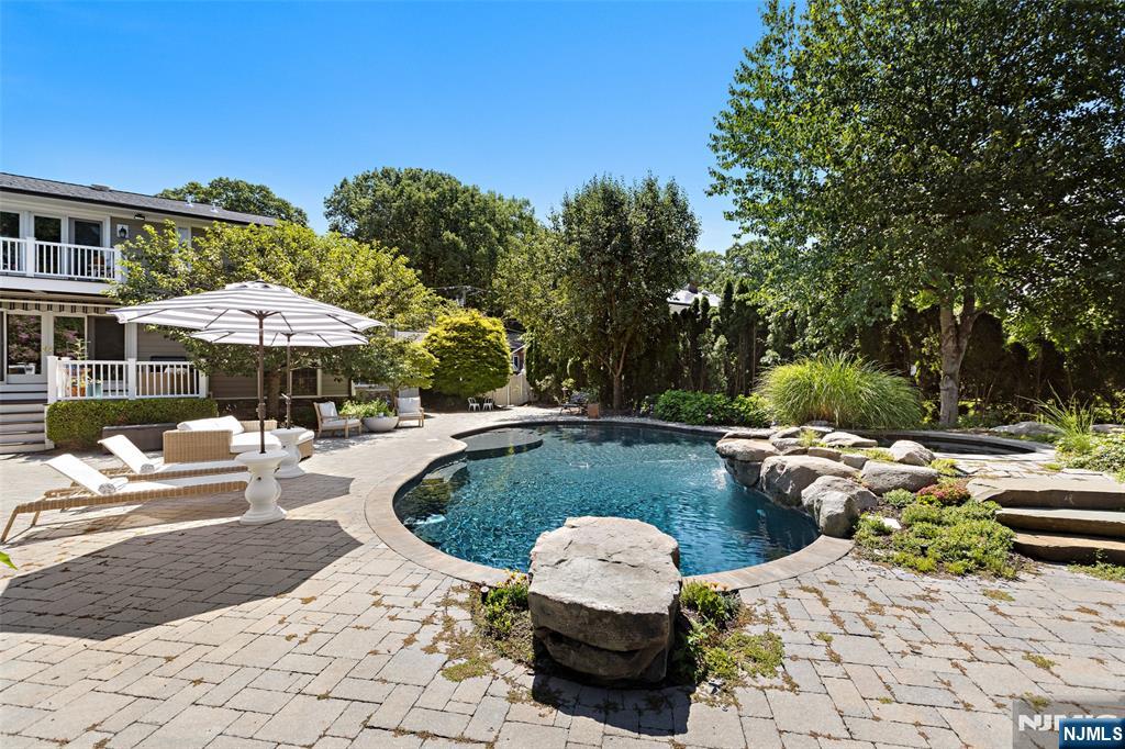 440 Colonial Boulevard