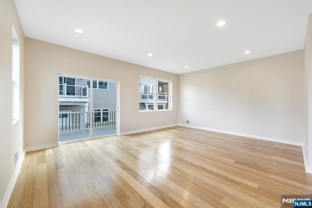 224 Kinderkamack Road UNIT A - Photo 2