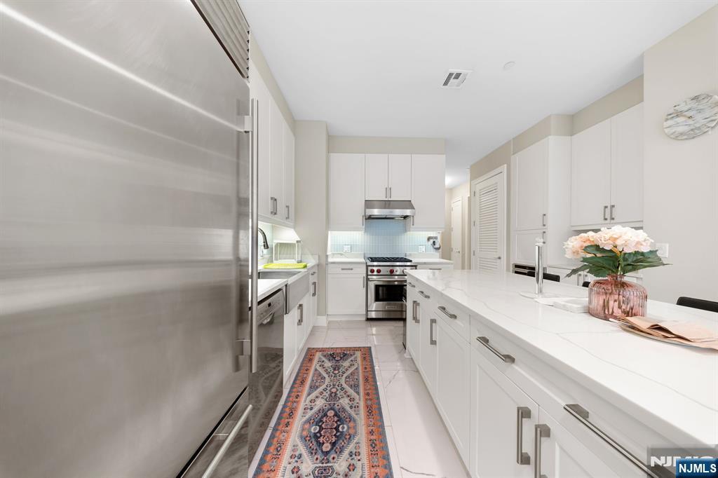 3 Somerset Lane #307