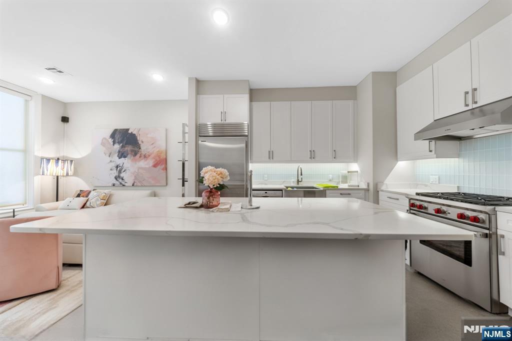 3 Somerset Lane #307