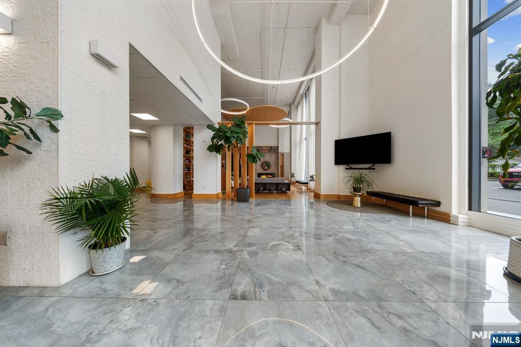3 Somerset Lane #307