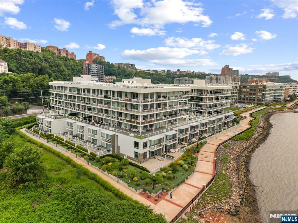 3 Somerset Lane #307
