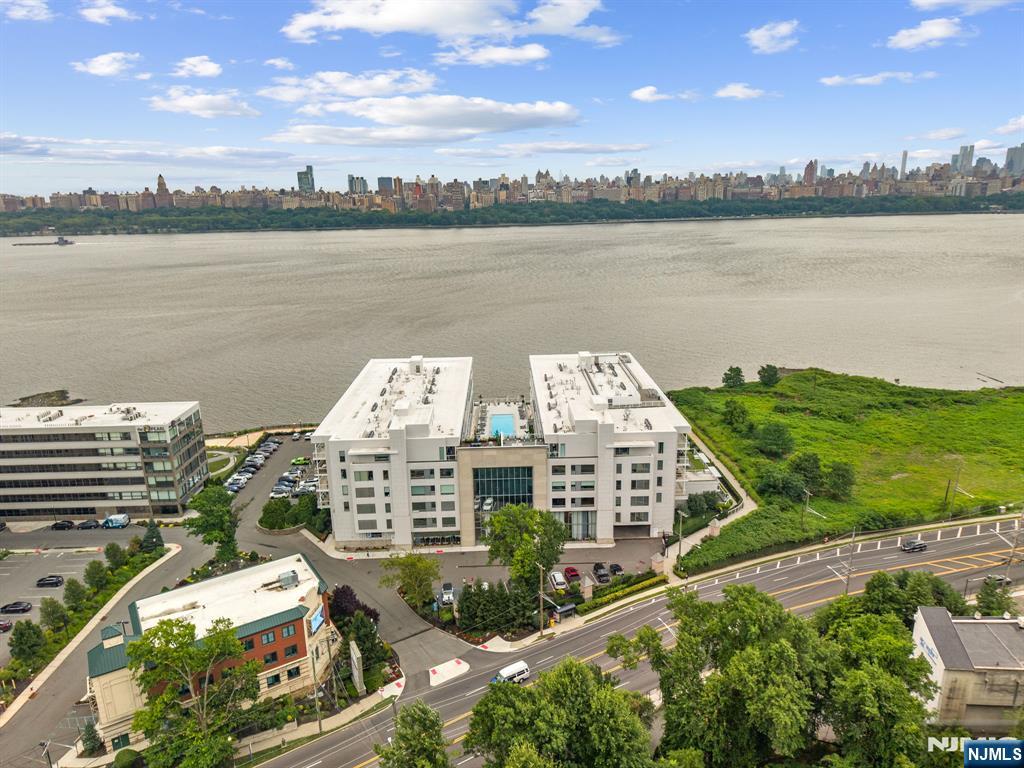 3 Somerset Lane #307