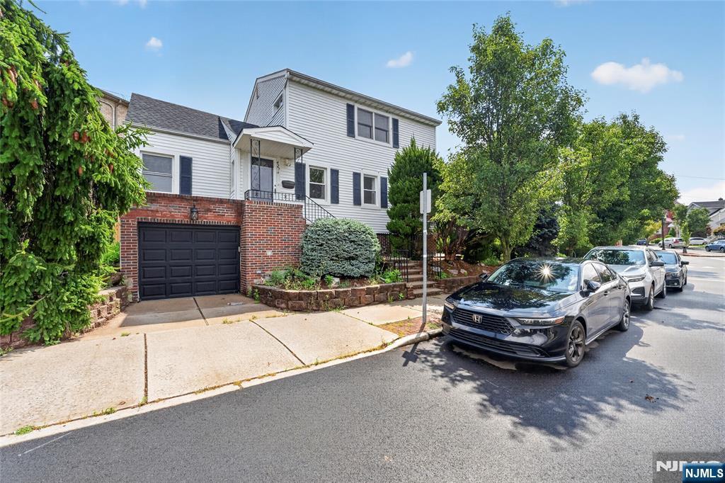 427 Kennedy Drive - Photo 1
