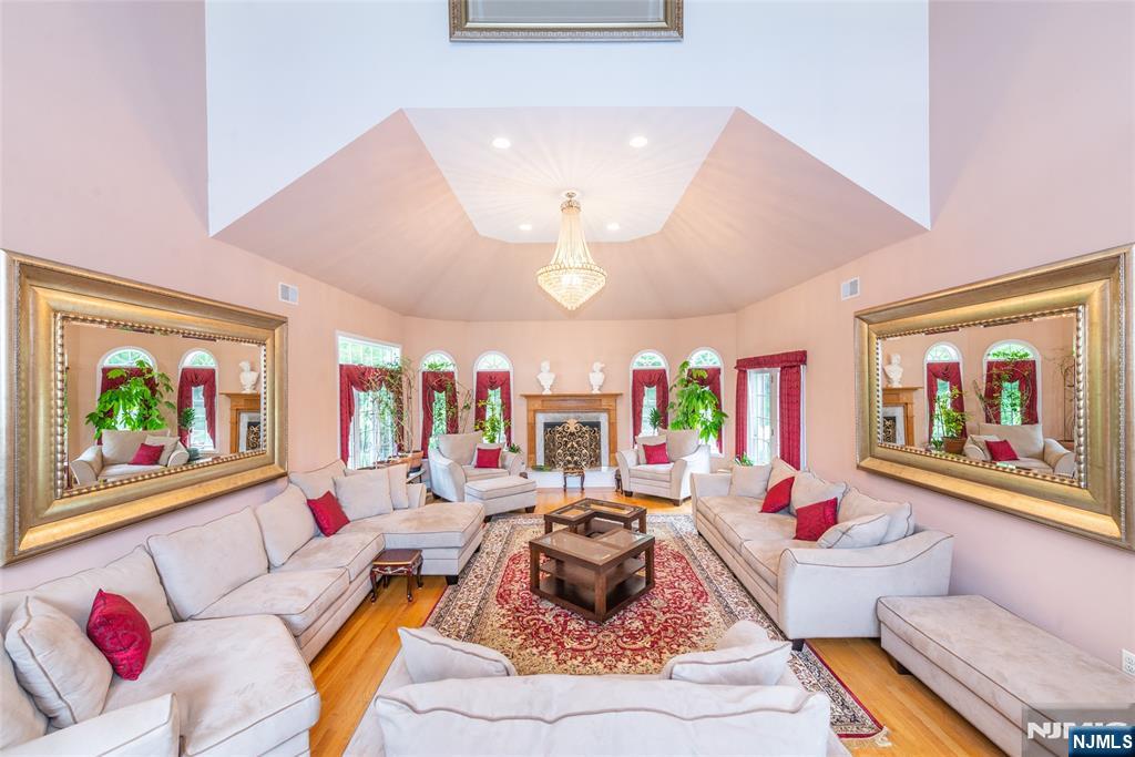 4th image of 5 Raine Tree Ct, Kinnelon Borough, NJ 07405 | MLS# 26028701
