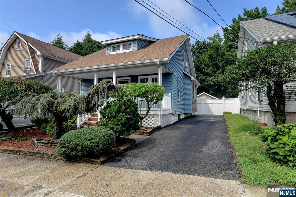 56 Shelby St, Dumont, NJ 07628