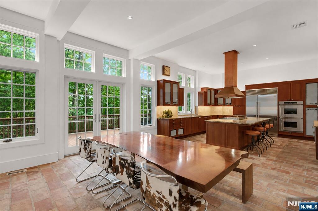 7 Charney Place — photo 14
